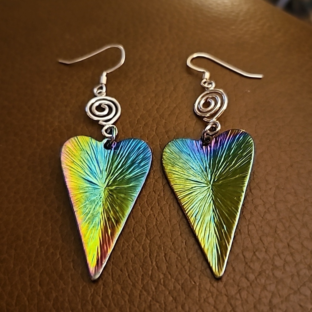 Handmade Elegant Holographic Heart-Shaped Spiral Earrings - Picture 3 of 5